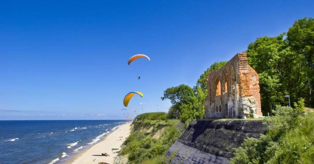 Apartamenty Obok Ruin Trzęsacz Kültér fotó